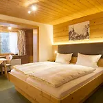 Maison d'hôtes Gaestehaus Tannegg Mittelberg