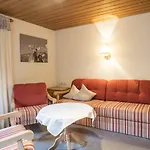 Gaestehaus Tannegg Mittelberg