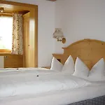 Maison d'hôtes Gaestehaus Tannegg 3*