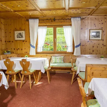 Gaestehaus Tannegg *