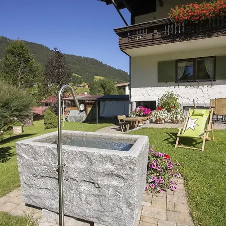 Gaestehaus Tannegg Pensjonat 3*